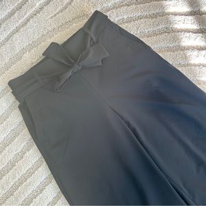 NWOT Banana Republic Tencel black paperbag wide leg trousers